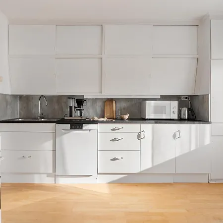 Basecamp Dramsvegen Aurora Viewpoint