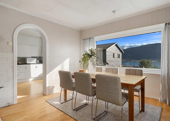 Basecamp Dramsvegen Aurora Viewpoint טרומסה